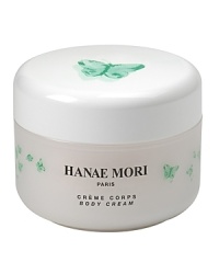 Using pure Parfum and rich in vitamin E, this cream imparts treatment benefits which are perfect for dry areas. The moisturizing and non-greasy formula may be used alone for a light Butterfly scent or layered in unison with the fragrance spray for more intensity. Using pure Parfum and rich in vitamin E, this cream imparts treatment benefits which are perfect for dry areas. The moisturizing and non-greasy formula may be used alone for a light Butterfly scent or layered in unison with the fragrance spray for more intensity.