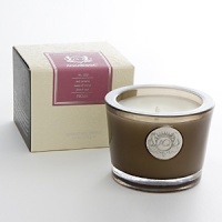 Aquiesse uses a proprietary soy wax blend and is made with organic soy bean oil and carefully selected lead-free wicks. The soy candle is stylishly encased in smoke-brown glass. Aquiesse uses a proprietary soy wax blend and is made with organic soy bean oil and carefully selected lead-free wicks. The soy candle is stylishly encased in smoke-brown glass.