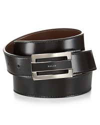 With its sharp-edged silver buckle, the Bally Fabazia belt adds a modern touch to your professional attire. With its sharp-edged silver buckle, the Bally Fabazia belt adds a modern touch to your professional attire.
