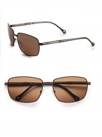 A squared-off design in lightweight metal with polarized lenses. 100% UV protective Made in Italy 