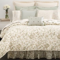 Ralph Lauren Romantic Traveler Paisley Comforter- Full/Queen Ralph Lauren Romantic Traveler Paisley Comforter- Full/Queen