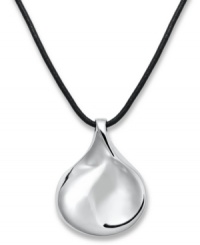 Simply delicious. Giani Bernini spoon-shaped pendant adds a flattering touch to your neckline. Sterling silver pendant hangs from a leather cord with sterling silver extension chain and clasp. Approximate length: 16 inches + 2-inch extender. Approximate drop: 1-1/2 inches. Simply delicious. Giani Bernini spoon-shaped pendant adds a flattering touch to your neckline. Sterling silver pendant hangs from a leather cord with sterling silver extension chain and clasp. Approximate length: 16 inches + 2-inch extender. Approximate drop: 1-1/2 inches.