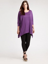 Slip into this flowing linen top featuring a classic scoopneck, a relaxed-yet-flattering fit and a dipped hem.ScoopneckThree-quarter sleevesDipped hemPull-on styleAbout 25 from shoulder to hem70% silk/30% cottonDry cleanImported Slip into this flowing linen top featuring a classic scoopneck, a relaxed-yet-flattering fit and a dipped hem.ScoopneckThree-quarter sleevesDipped hemPull-on styleAbout 25 from shoulder to hem70% silk/30% cottonDry cleanImported