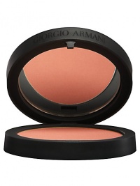 Extremely soft and light, Sheer blush enhances the complexion with a flush of natural color. Sculpts the face delicately and naturally. Cheeks are left with a warm, radiant glow. Perfect for all skin types. 