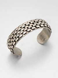 An eclectic style with a textured cobblestone design in antique-finished silver. Antique-finished silverDiameter, about 2.5Slip-on styleMade in USA An eclectic style with a textured cobblestone design in antique-finished silver. Antique-finished silverDiameter, about 2.5Slip-on styleMade in USA