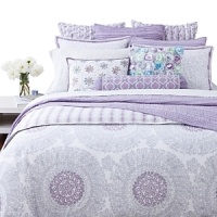 Sporting a casual yet sophisticated ranch style, this works comfortable in this collection - as well as others. Sporting a casual yet sophisticated ranch style, this works comfortable in this collection - as well as others.