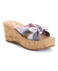 Super chunky and ultra summery, the Grand wedge sandals by Sugar are the cutest casual addition to your wardrobe. Super chunky and ultra summery, the Grand wedge sandals by Sugar are the cutest casual addition to your wardrobe.