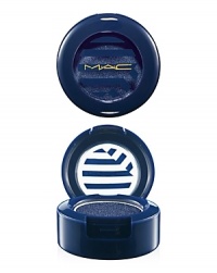 Highly pigmented powder. Applies evenly, blends well. Packaged in blue and white stripes, it's a match to everything Hey, Sailor! Limited edition. Highly pigmented powder. Applies evenly, blends well. Packaged in blue and white stripes, it's a match to everything Hey, Sailor! Limited edition.