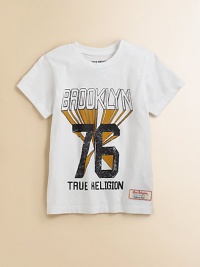 A bold retro graphic rocks this soft cotton jersey, stamped with a logo patch.CrewneckShort sleevesPullover styleCottonMachine washMade in USA A bold retro graphic rocks this soft cotton jersey, stamped with a logo patch.CrewneckShort sleevesPullover styleCottonMachine washMade in USA