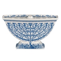 Spode's craftsmen have been designing and manufacturing some of the finest ceramics for over 200 years. Blue Room Judaica is a special collection based on Spode's classic Blue Room theme which celebrates heritage and ancient traditions. Spode's craftsmen have been designing and manufacturing some of the finest ceramics for over 200 years. Blue Room Judaica is a special collection based on Spode's classic Blue Room theme which celebrates heritage and ancient traditions.