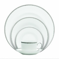 Silver Aster is an updated platinum banded pattern, with an iconic feathering detail. The pattern is a perfect blend of Wedgwood heritage and a contemporary design. Silver Aster is an updated platinum banded pattern, with an iconic feathering detail. The pattern is a perfect blend of Wedgwood heritage and a contemporary design.