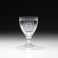 Pearl is a delightful combination of complex cutting and engraving, and features some of the prettiest motifs of the 18th and 19th centuries. The string of pearls is especially appealing as well as the dramatic starburst wheel. Every detail of the decoration is cut entirely by hand, with hours of skilled work required to complete each piece. This design is one of the most popular designs in the collection as it combines a classical beauty with elegant style. Pearl is a delightful combination of complex cutting and engraving, and features some of the prettiest motifs of the 18th and 19th centuries. The string of pearls is especially appealing as well as the dramatic starburst wheel. Every detail of the decoration is cut entirely by hand, with hours of skilled work required to complete each piece. This design is one of the most popular designs in the collection as it combines a classical beauty with elegant style.