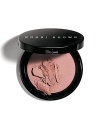This ultra-soft and smooth pressed powder is formulated with a unique and innovative blend of sheer powder and micro pearls. Powder glides on evenly and gives skin a seamless and sheer natural-looking glow.