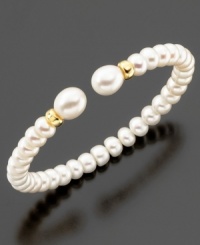 Pretty cultured freshwater pearls (6-9 mm) loop to a stunning finish on this Rondell bracelet. Approximate diameter: 2-1/4 inches. Pretty cultured freshwater pearls (6-9 mm) loop to a stunning finish on this Rondell bracelet. Approximate diameter: 2-1/4 inches.