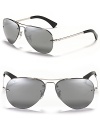 Timeless aviator sunglasses with a rimless frame and a rounded double bridge design.
