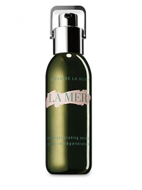 Borne from La Mer's heritage of healing, this transformational serum dramatically diminishes the look of lines and wrinkles and infuses skin with youthfulness.