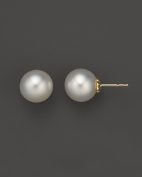 Cultured South Sea pearls set in 18K. white gold. Cultured South Sea pearls set in 18K. white gold.