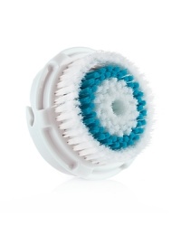 Clarisonic's patent pending Deep Pore Cleansing brush head is designed with a unique gradation of bristle firmness and dual-action movement, making it optimal for cleansing oily skin, skin with large pores or for targeting hard to reach and uneven areas of the face, like the crevasses around the nose. Safe and gentle for use every day, twice a day. Reveal clearer, refreshed, softer, smoother skin. Clarisonic's patent pending Deep Pore Cleansing brush head is designed with a unique gradation of bristle firmness and dual-action movement, making it optimal for cleansing oily skin, skin with large pores or for targeting hard to reach and uneven areas of the face, like the crevasses around the nose. Safe and gentle for use every day, twice a day. Reveal clearer, refreshed, softer, smoother skin.
