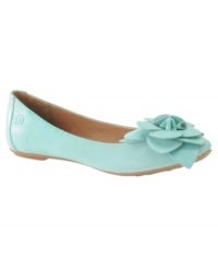 The Born Precious Flats add the darling detail of a big floral embellishment to their slim skimmer upper for a sunny season-to-season look. The Born Precious Flats add the darling detail of a big floral embellishment to their slim skimmer upper for a sunny season-to-season look.