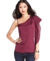A one-shoulder ruffle adds drama to this BCBGeneration top -- perfect for a going-out look!