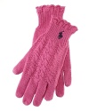 A mix of stitches gives handcrafted charm to an essential pair of gloves in warm and breathable cotton.