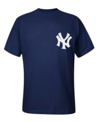 For every pitch, slide and dive, be there to represent your hometown heroes with this New York Yankees T shirt from Majestic Apparel. For every pitch, slide and dive, be there to represent your hometown heroes with this New York Yankees T shirt from Majestic Apparel.