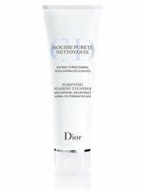 A creamy cleanser with a velvety texture that perfectly foams away makeup and impurities, while restoring balance to normal and combination skin. 4.3 oz. A creamy cleanser with a velvety texture that perfectly foams away makeup and impurities, while restoring balance to normal and combination skin. 4.3 oz.