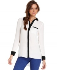 With two-tone trim, this Free People boyfriend blouse is perfect for infusing menswear attitude into your everyday style -- perfectly paired with skinny jeans! With two-tone trim, this Free People boyfriend blouse is perfect for infusing menswear attitude into your everyday style -- perfectly paired with skinny jeans!