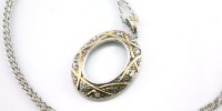 2-tone Oval-shaped Magnifier Reading Glass Pendant 2-tone Oval-shaped Magnifier Reading Glass Pendant