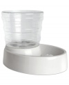 Made with a continuous, bubbling stream to prevent stagnation and a pet-proof covered reservoir to prevent spills, this portable Animal Planet Pet Fountain keeps your dog or cat hydrated and healthy with a generous three-quart supply of clean drinking water.