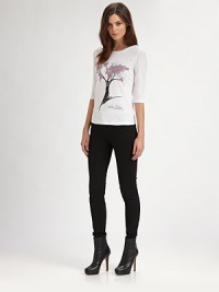 Show your support in the fight against women's cancers with the purchase of our exclusive tee designed by Carolina Herrera. 100% of the proceeds will benefit Saks Fifth Avenue's Key To The Cure campaign to fight women's cancers.RoundneckThree-quarter sleevesPullover styleCottonImported Show your support in the fight against women's cancers with the purchase of our exclusive tee designed by Carolina Herrera. 100% of the proceeds will benefit Saks Fifth Avenue's Key To The Cure campaign to fight women's cancers.RoundneckThree-quarter sleevesPullover styleCottonImported