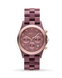 Gilded and gleaming, this MARC BY MARC JACOBS watch lends a timely air of luxe to your look. Gilded and gleaming, this MARC BY MARC JACOBS watch lends a timely air of luxe to your look.