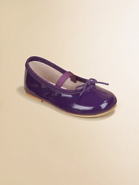 A stylishly shiny ballet flat for your tiny dancer with an elastic strap for a snug fit.Elastic strap with adjustable tiePatent leather upperLeather liningLeather solePadded insoleImported A stylishly shiny ballet flat for your tiny dancer with an elastic strap for a snug fit.Elastic strap with adjustable tiePatent leather upperLeather liningLeather solePadded insoleImported