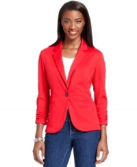 Work has never been more chic with this stretch knit blazer from Style&co. Pair it with your favorite blouse and trousers for a modern professional look!
