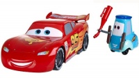 Cars 2 Gas Up & Go Guido and Lightning McQueen Cars 2 Gas Up & Go Guido and Lightning McQueen