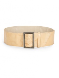 THE LOOKWide silhouetteSleek leather designLarge logo buckle closure THE MEASUREMENTWidth, 3THE MATERIALLeatherORIGINMade in Italy THE LOOKWide silhouetteSleek leather designLarge logo buckle closure THE MEASUREMENTWidth, 3THE MATERIALLeatherORIGINMade in Italy