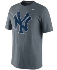 Start the wave of appreciation and support for your beloved New York Yankees baseball team with this graphic Nike t-shirt. Start the wave of appreciation and support for your beloved New York Yankees baseball team with this graphic Nike t-shirt.
