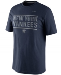 Root, root, root for your favorite team with this New York Yankees t-shirt from Nike. Root, root, root for your favorite team with this New York Yankees t-shirt from Nike.