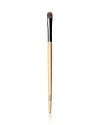Perfect for applying creaseless cream shadow/liners, the cream shadow brush is designed with synthetic hair to pick up and put on cream shadow like a pro.