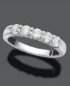 For love that lasts. This 14k white gold anniversary ring features five round-cut diamonds (3/4 ct. t.w.).