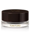 Tom Ford's dramatic eye accessory: a black gel formula that sweeps over the entire lid for a smoldering eye or can be used to fluidly and boldly line the lid. Its highly enriched, blackened pigment is infused with a unique spark of blue optics that catch the light and brighten the eyes for an extremely dimensional effect.