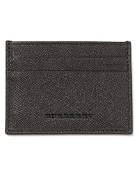 In textured leather, this classic Burberry card case houses the essential cards you use the most. Stow it in an easily accessible pocket for sharp style on the go.