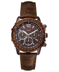 Sporty yet elegant, this chronograph watch from GUESS dazzles with stylish accents. Sporty yet elegant, this chronograph watch from GUESS dazzles with stylish accents.