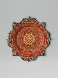 Ceramic plates with handpainted pattern inspired by a Tabriz rug, rich in warm colors and finished with 14K gold filet rim.Each plate is 9 diameter Hand wash Made in Portugal Ceramic plates with handpainted pattern inspired by a Tabriz rug, rich in warm colors and finished with 14K gold filet rim.Each plate is 9 diameter Hand wash Made in Portugal