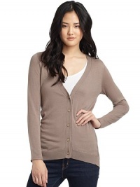 THE LOOKV-neckFront button closureLong roll hem sleevesRibbed hemKeyhole on back neckTHE FITAbout 28 from shoulder to hemTHE MATERIAL60% rayon/40% cottonCARE & ORIGINHand washImportedModel shown is 5'10 (177cm) wearing US size Small. THE LOOKV-neckFront button closureLong roll hem sleevesRibbed hemKeyhole on back neckTHE FITAbout 28 from shoulder to hemTHE MATERIAL60% rayon/40% cottonCARE & ORIGINHand washImportedModel shown is 5'10 (177cm) wearing US size Small.