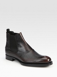 Leather Chelsea boot design with side goring.Leather upperLeather liningRubber soleMade in Italy Leather Chelsea boot design with side goring.Leather upperLeather liningRubber soleMade in Italy
