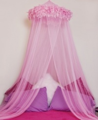 Fit for your little princess, the Feather Boa bed canopy brings a glamorously regal touch to any room with its layered mosquito netting and chic boa at top, all in a sugary sweet pink shade. Fit for your little princess, the Feather Boa bed canopy brings a glamorously regal touch to any room with its layered mosquito netting and chic boa at top, all in a sugary sweet pink shade.