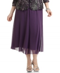 When paired with a sparkly shoe and a shimmery top, the sheer tiers of this Alex Evenings plus size skirt will make you feel like the belle of the ball. When paired with a sparkly shoe and a shimmery top, the sheer tiers of this Alex Evenings plus size skirt will make you feel like the belle of the ball.