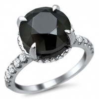 5.25ct Black Round Diamond Carries Sex & The City Engagement Ring 18k White Gold with a 4.35ct Center Diamond and .90ct of Surrounding Diamonds 5.25ct Black Round Diamond Carries Sex & The City Engagement Ring 18k White Gold with a 4.35ct Center Diamond and .90ct of Surrounding Diamonds