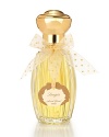 Inspired by a walk through an exotic garden at nightfall, Songes captures the image of a sensual and voluptuous evening. A sumptuous cocktail of frangipani, ylang ylang, jasmine and vanilla infuse this captivating and intoxicating scent.